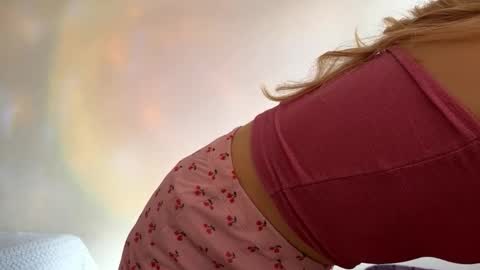 hannah levis  online show from February 2026 08:10:02 AM