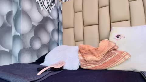 Snapshot of hannah_teehn chatting on November 2025 07:14:02 PM hannah_teehn online show from November 2025 07:14:02 PM