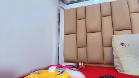 Snapshot of hannah_teehn chatting on December 2025 07:09:01 PM hannah_teehn online show from December 2025 07:09:01 PM