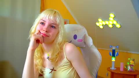 Snapshot of hannahhollis chatting on June 2026 06:18:02 AM Hannah online show from June 2026 06:18:02 AM