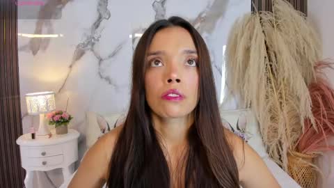 Snapshot of hannahill69 chatting on June 2026 05:12:01 AM Hannahill69 online show from June 2026 05:12:01 AM