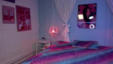 Hannah online show from December 2025 12:02:02 PM