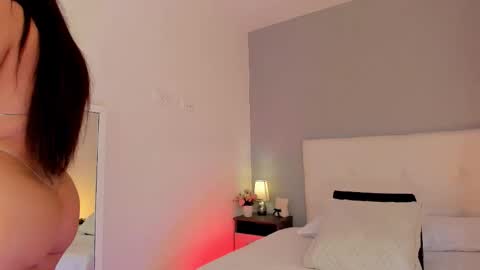 hannamartinnez online show from October 2025 05:13:01 PM