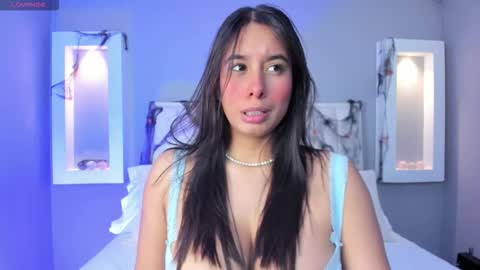 HannaPaola online show from November 2025 10:53:02 PM