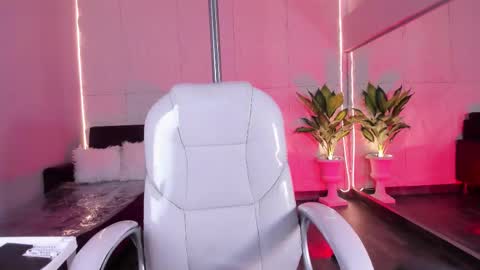 Hanna online show from February 2026 12:32:01 PM