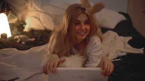 Hanna online show from December 2024 08:40:02 AM