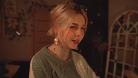 Hanna online show from December 2024 01:50:01 AM