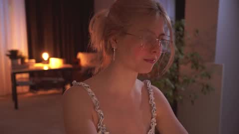 Hanna online show from January 2025 05:05:01 AM