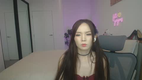 Snapshot of hannavibe chatting on May 2026 01:44:01 AM HannaVibe online show from May 2026 01:44:01 AM