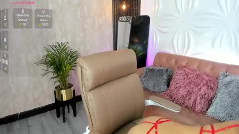 Snapshot of hannawells_ chatting on February 2026 09:34:01 PM Hanna online show from February 2026 09:34:01 PM