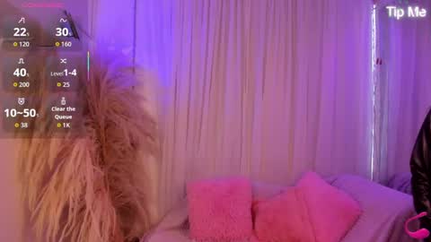 Hannie ws online show from September 2025 08:19:01 PM