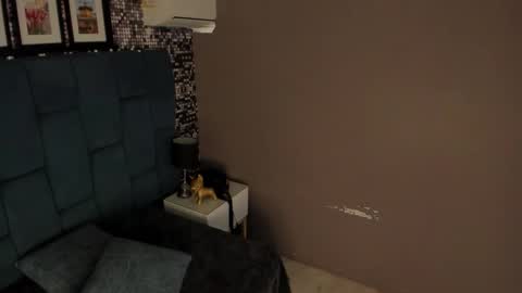 Hanny  online show from December 2025 11:37:01 AM