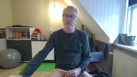 Snapshot of hanse_1 chatting on December 2024 10:53:02 AM Hanse online show from December 2024 10:53:02 AM