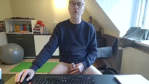 Snapshot of hanse_1 chatting on January 2025 09:30:02 AM Hanse online show from January 2025 09:30:02 AM