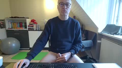 Snapshot of hanse_1 chatting on January 2025 09:37:02 AM Hanse online show from January 2025 09:37:02 AM