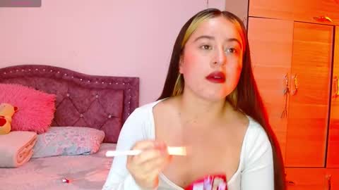 isabella   online show from October 2025 04:47:01 PM