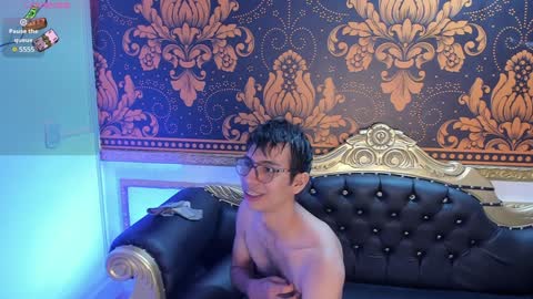 happy_cream_ online show from December 2024 06:04:02 PM