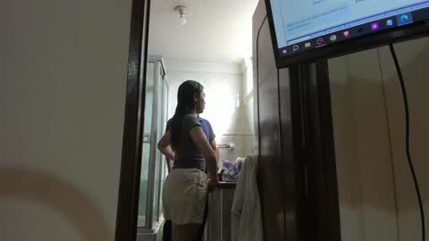 happy_cream_ online show from December 2024 02:12:01 PM