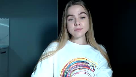 Snapshot of happy_fox_ chatting on November 2025 09:24:02 PM happy_fox_ online show from November 2025 09:24:02 PM