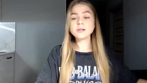 Snapshot of happy_fox_ chatting on November 2025 03:25:02 PM happy_fox_ online show from November 2025 03:25:02 PM