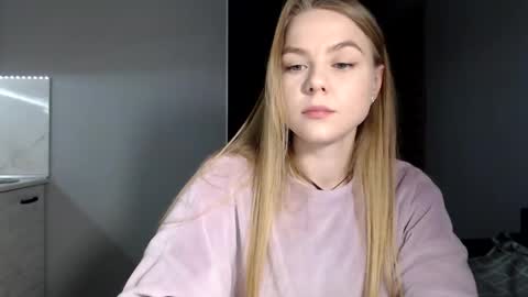 happy_fox_ online show from February 2026 08:09:02 PM