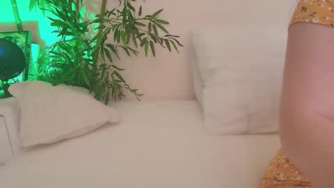 HappyAlice online show from October 2025 06:43:01 AM