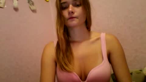 happyemily  online show from November 2025 09:17:01 PM