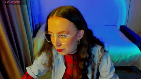 Stephanie online show from June 2026 07:17:02 PM