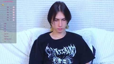 Mark online show from October 2025 04:04:02 PM