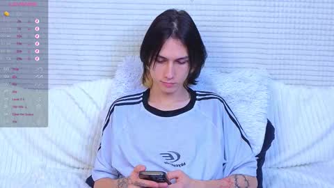 Mark online show from October 2025 08:07:01 PM