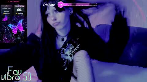 Mia online show from February 2025 12:25:02 PM