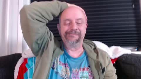 MrLazy online show from January 2025 07:12:01 PM