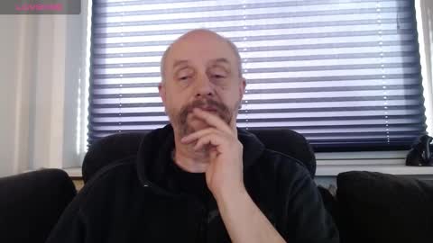 MrLazy online show from February 2025 12:08:01 PM