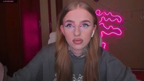 Julia online show from February 2025 05:51:01 AM