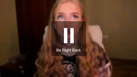 Julia online show from October 2025 05:19:01 AM