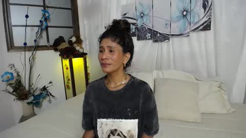 Snapshot of harley_quinns1 chatting on January 2025 09:57:02 PM harley_quinns1 online show from January 2025 09:57:02 PM