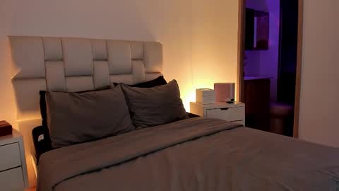     online show from February 2026 03:52:02 PM