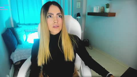 Harper  online show from December 2024 05:01:01 PM