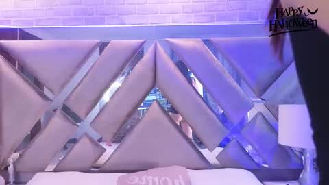 Harper online show from October 2025 08:44:01 PM