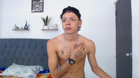 Snapshot of harry_jhonsonn chatting on May 2026 12:08:01 AM Harry online show from May 2026 12:08:01 AM