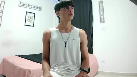 Snapshot of harrythomson1 chatting on April 2026 12:08:01 AM harry thomson online show from April 2026 12:08:01 AM