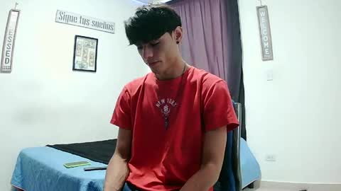 Snapshot of harrythomson1 chatting on May 2026 01:42:02 PM harry thomson online show from May 2026 01:42:02 PM