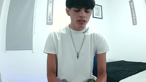 Snapshot of harrythomson1 chatting on June 2026 01:59:01 AM harry thomson online show from June 2026 01:59:01 AM