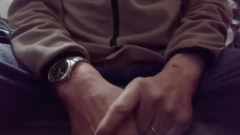 hartl1112 online show from December 2025 06:07:01 AM