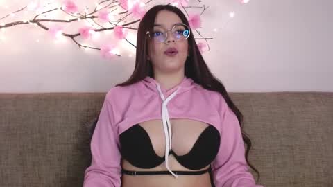     online show from January 2025 02:14:01 PM