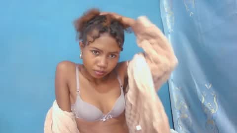Snapshot of hasleyinah chatting on July 2026 06:38:02 AM hasleyinah online show from July 2026 06:38:02 AM