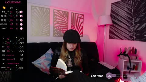 Snapshot of hat_girl chatting on December 2024 10:46:02 AM Nicole online show from December 2024 10:46:02 AM