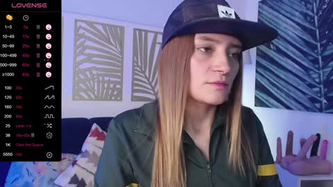 Snapshot of hat_girl chatting on January 2025 09:01:01 PM Nicole online show from January 2025 09:01:01 PM