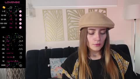 Snapshot of hat_girl chatting on January 2025 10:08:02 PM Nicole online show from January 2025 10:08:02 PM