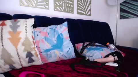 Snapshot of hat_girl chatting on February 2025 03:08:01 AM Nicole online show from February 2025 03:08:01 AM